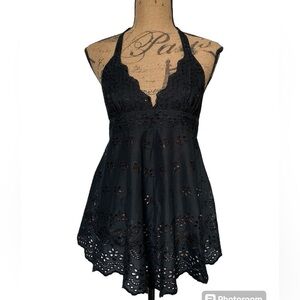 Guess Y2K Vintage Black Eyelet Open Back Tie Halter Top Women’s Size Medium